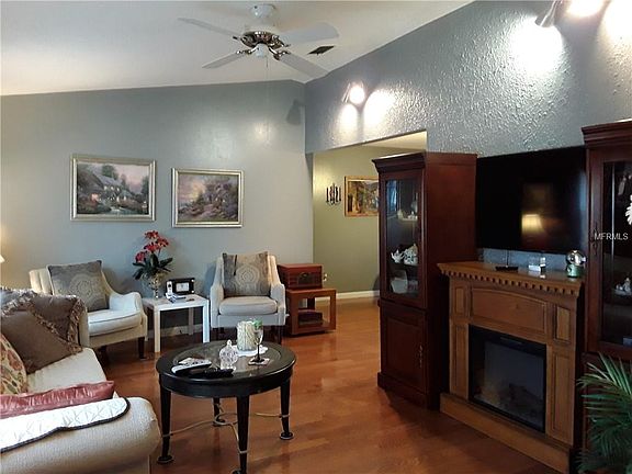 5th image of 1540 Gladiolas Dr