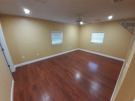 4th image of 2526 Bonneville Dr