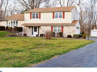 75 Vanderveer Ave, Holland, PA 18966