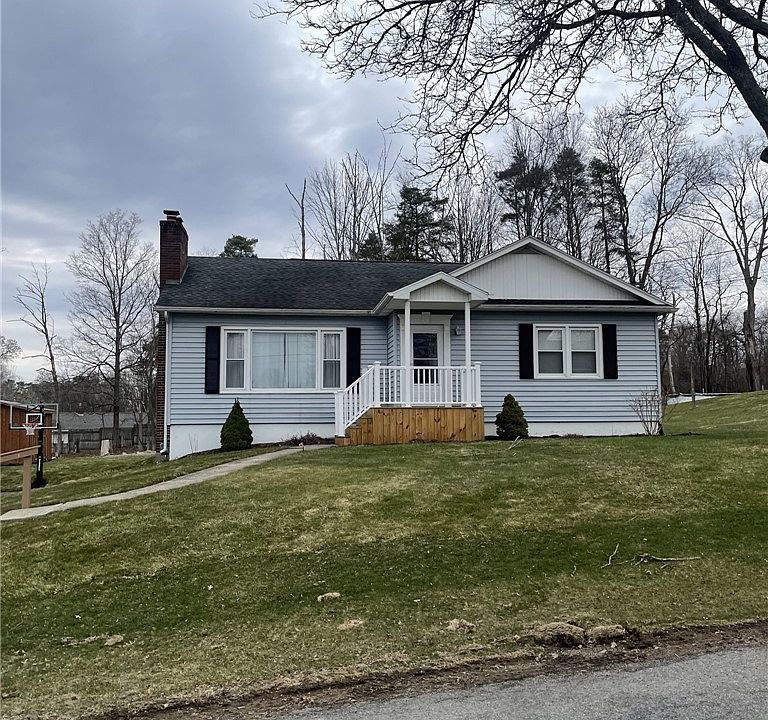 1st image of 9 Cherry Ln