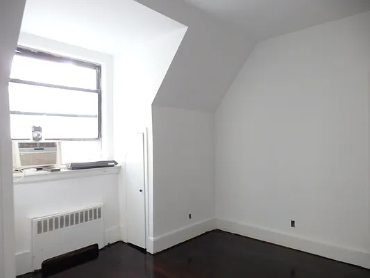 Rented by John O'Kelly Real Estate | media 16