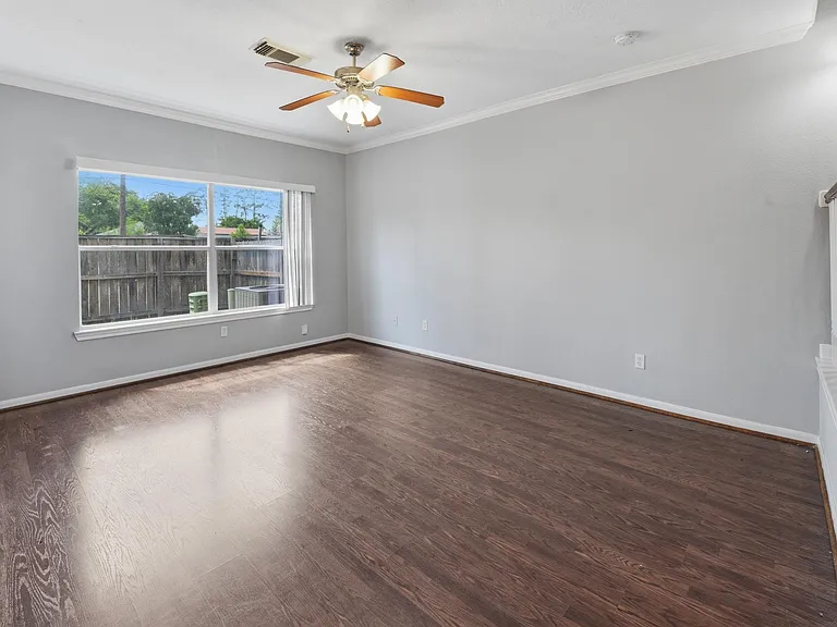 5227 Brinkman Ct — Photo 7