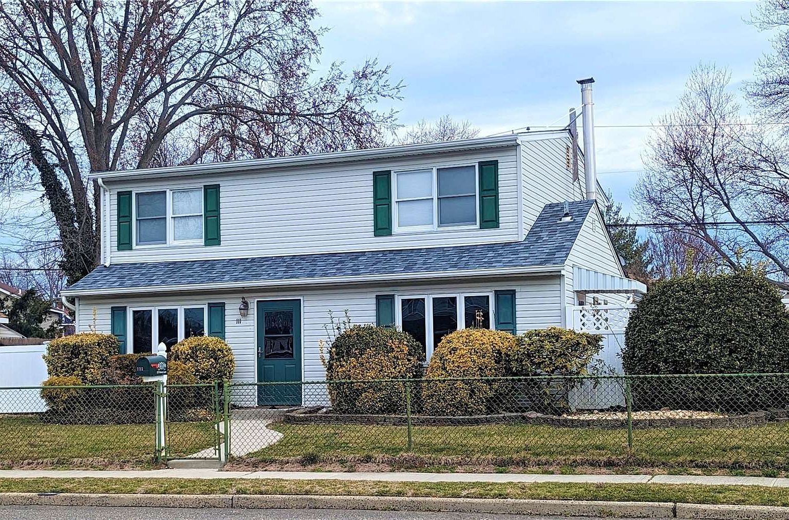 111 Haven Lane, Levittown, NY 11756 Zillow