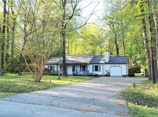 4352 Bufflehead Dr, Gloucester, VA 23061