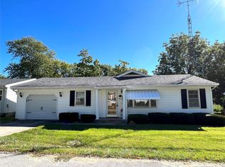 215 S 13th St, Bowling Green, MO 63334