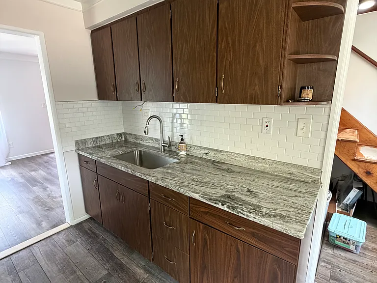 24087 Lehigh St — Photo 5