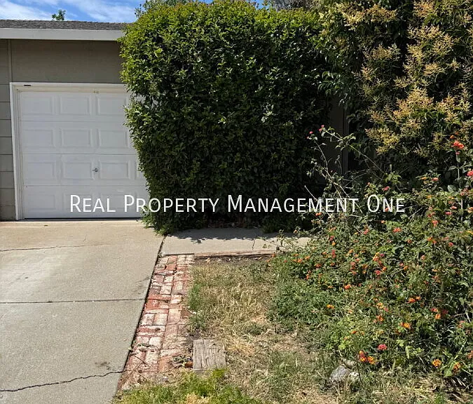 3818 Harbor St — Photo 2