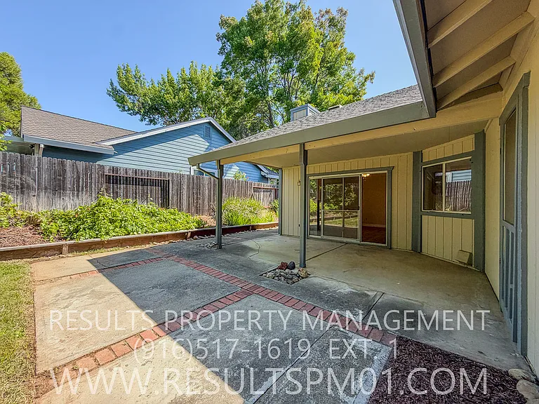 112 Dyrell Way — Photo 35