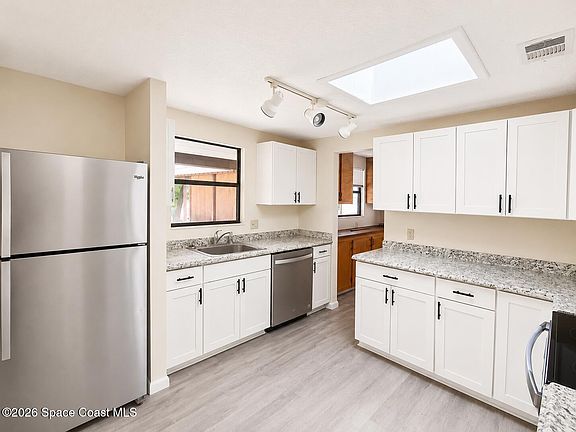 4th image of 581 Borraclough Ave NW