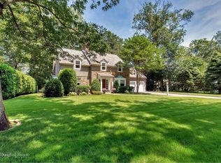 21 Sunset Dr, Manhasset, NY 11030