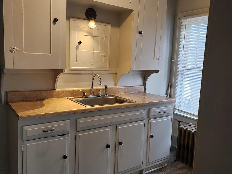 605 Broad St #2E — Photo 4