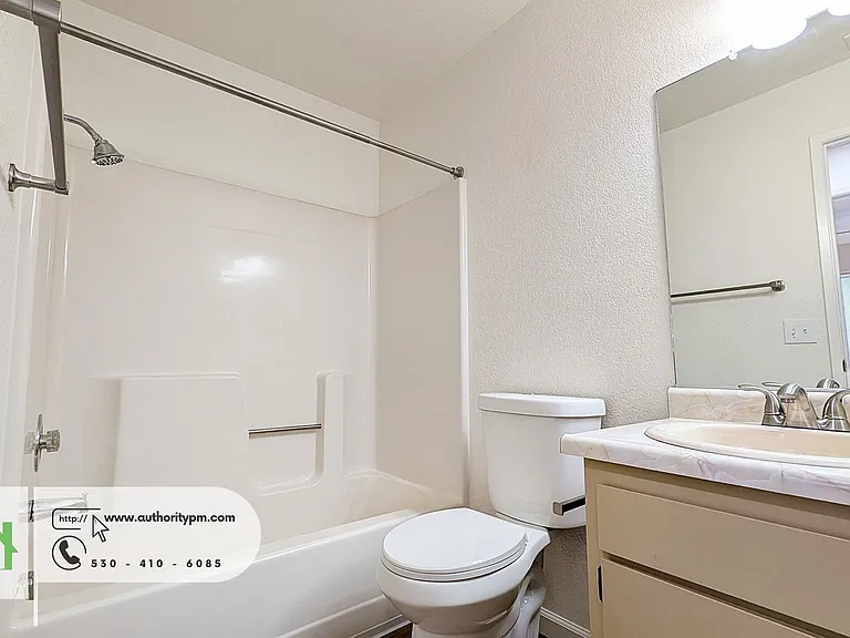 1027 Goodview Way — Photo 10