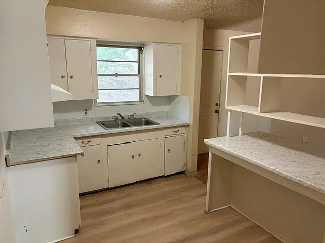 3 bed, 1551 sqft, $925 — Photo 3
