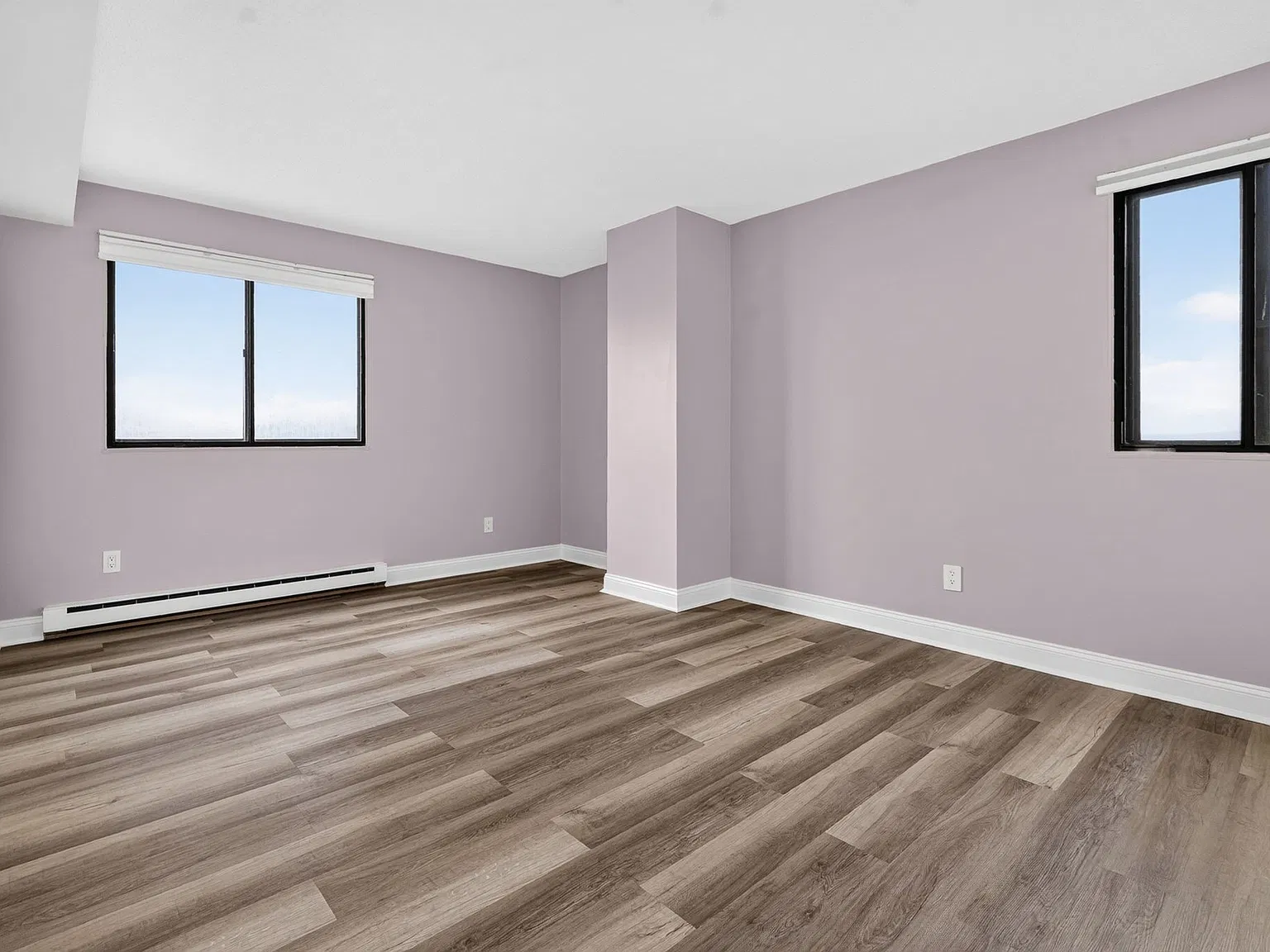 2 bed, 903 sqft, $3,300 — Photo 1