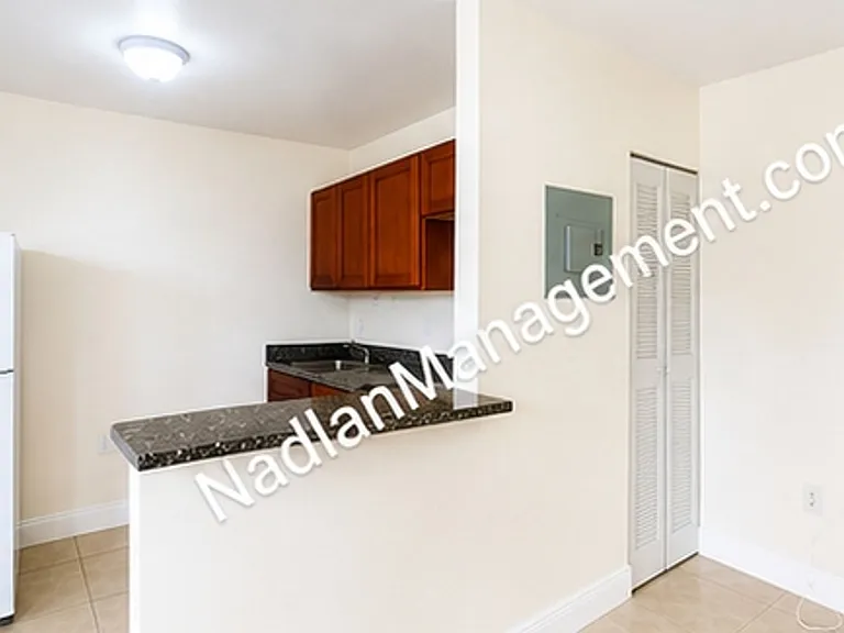 1533 NW 2nd St — Photo 7