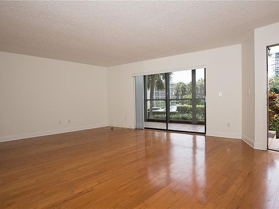 3rd image of 15 Turner St APT 1