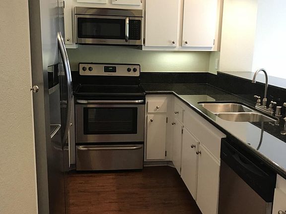 4th image of 29 Campton Pl