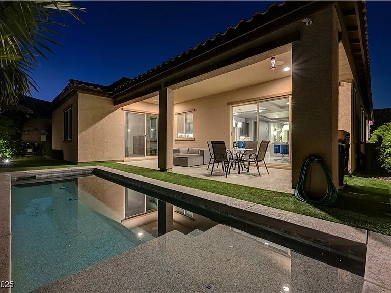 3943 Reyes Ave — Photo 92