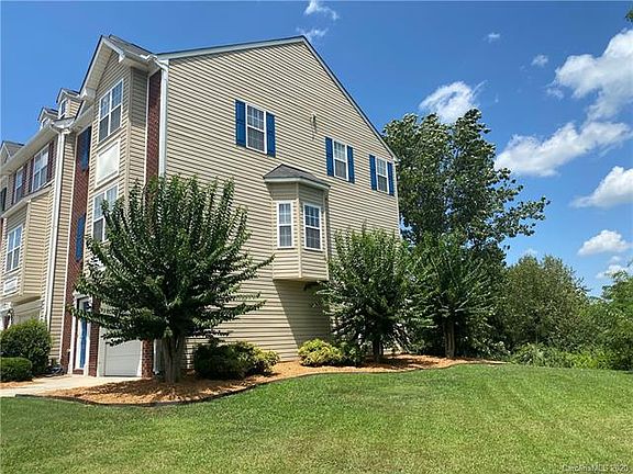 2nd image of 221 Langhorne Dr #79