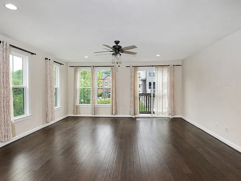 3171 Virginia Bluebell Ct — Photo 9