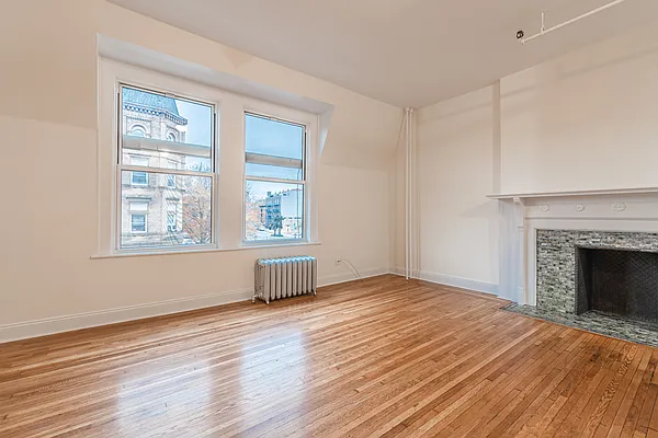 Rented by EXR | media 1