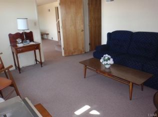 34 Stonecroft Dr, Easton, PA 18045