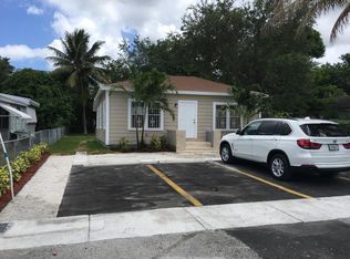 32 NE 169th St #2, Miami, FL 33162