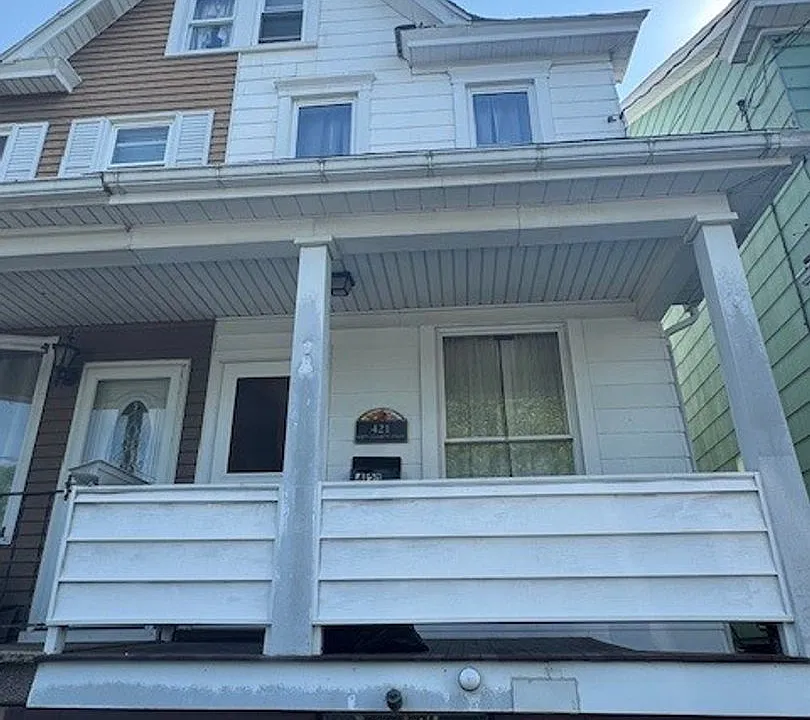 421 N Elizabeth St