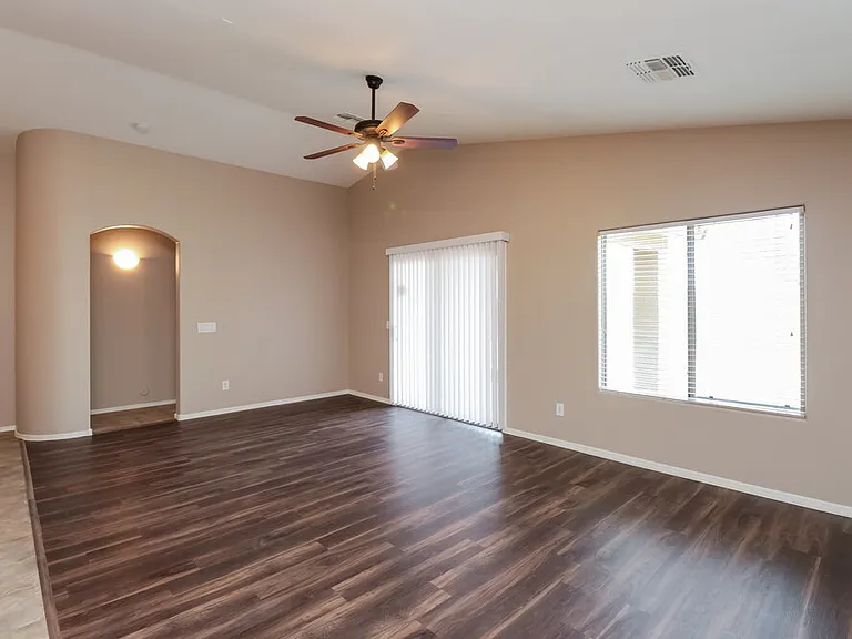 3658 E Alamo St — Photo 3