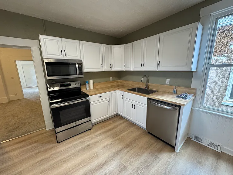 129 Wilson St — Photo 5