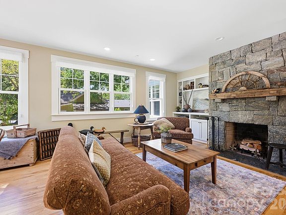 2nd image of 415 Goodrum St