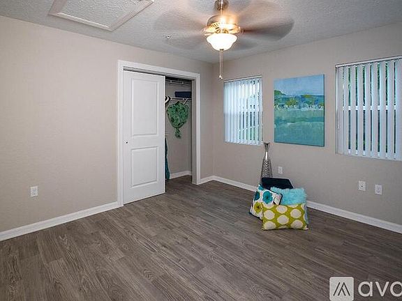 3rd image of 5932 Mausser Dr #2112
