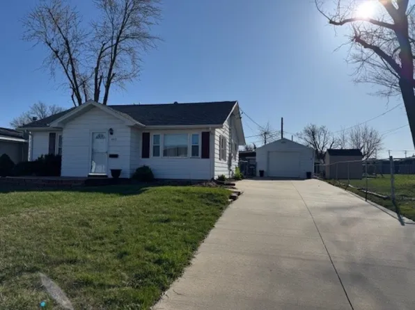 1015 29th St, Marion, IA 52302