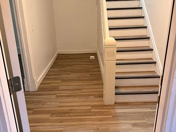 5th image of 440 N Campbell St