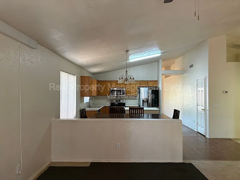 7816 N 54th Ln — Photo 12