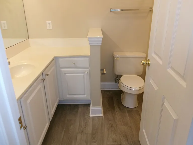 110 Fountain Pointe Ln #204 — Photo 26