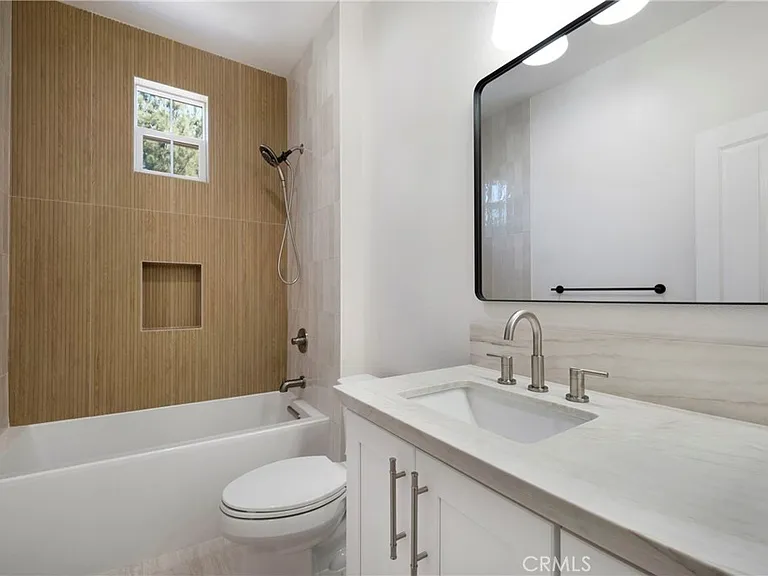 175 Kingswood — Photo 23
