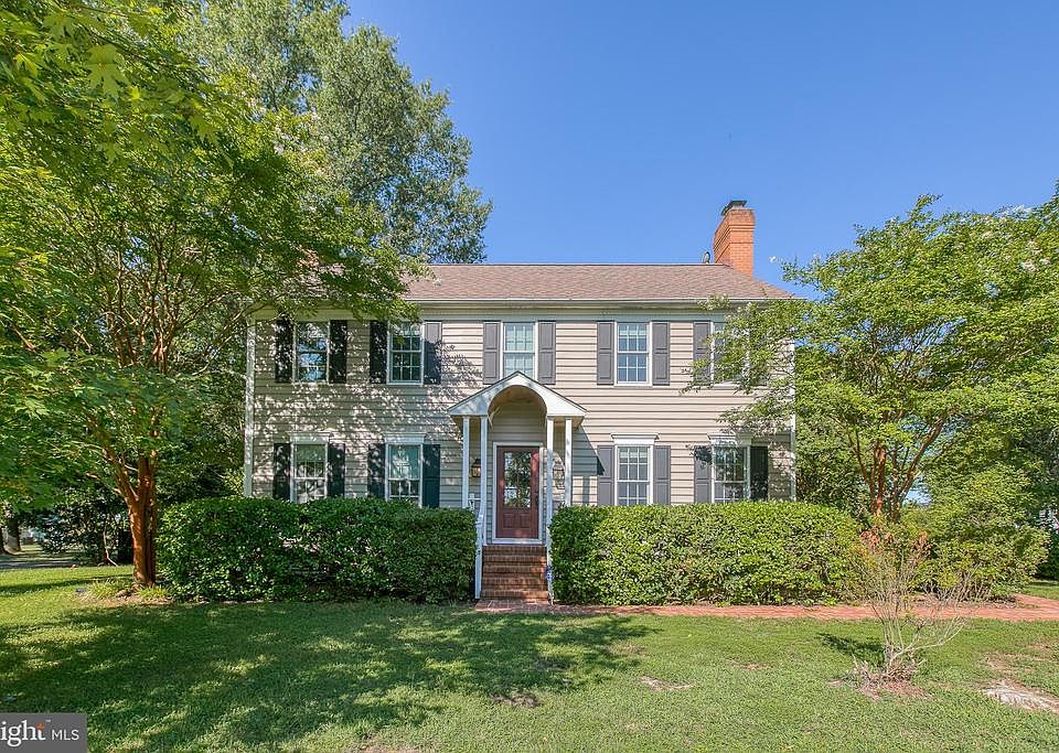 Country charm home