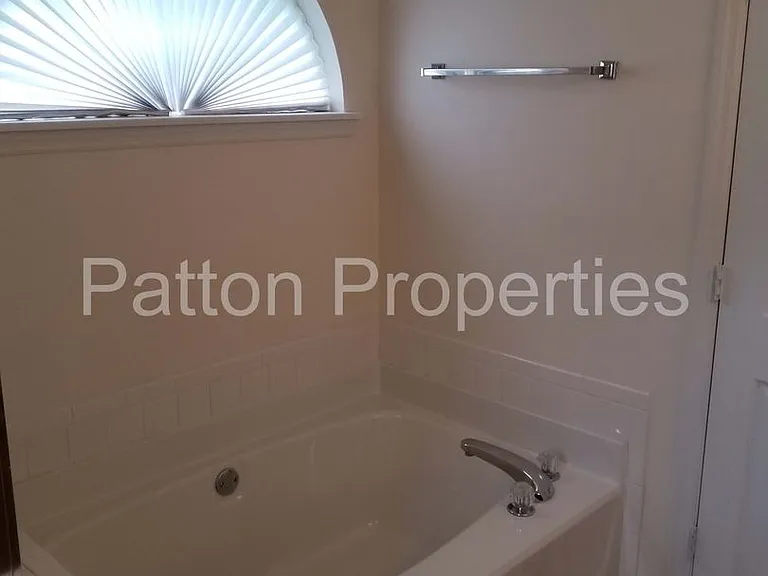 117 Green Rose Rd — Photo 18