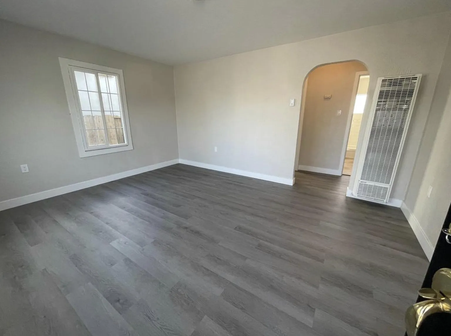 3180 E Hills Dr photo 1