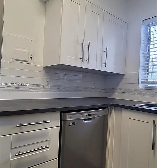 2601 SW 22nd Ave #4 — Photo 8