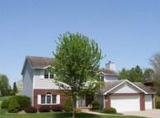 1702 Country Club Pl, Marshalltown, IA 50158