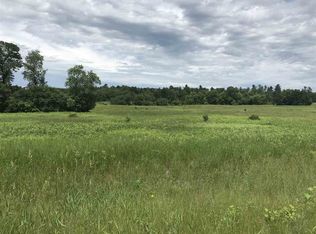 3 Maple Ridge Rd, Iola, WI 54945