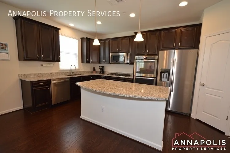 7948 Monrovia Dr — Photo 3