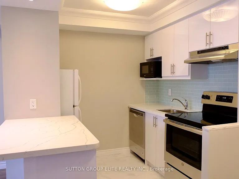 633 Bay St #2502 — Photo 3