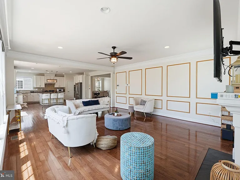 6526 Wayside Pl — Photo 17