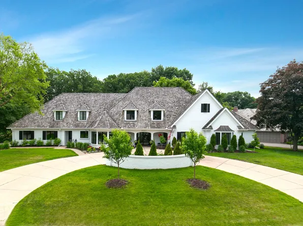 5041 Green Farms Rd, Edina, MN 55436