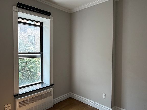 5th image of 200 Stanton St #4