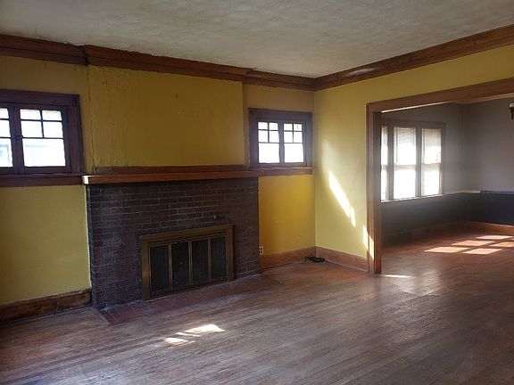 4th image of 1234 Garrison Ave