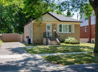345 Rimilton Ave, Toronto, ON M8W 2E7